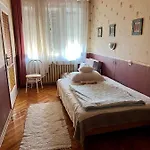 Hajnalka Apartmanhaz Gyula