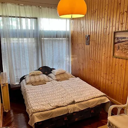 Hajnalka Appartamento Gyula