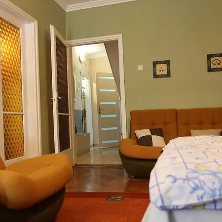 Hajnalka Apartmanhaz