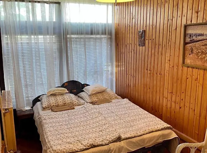 Hajnalka Apartmanhaz 아파트 귤러